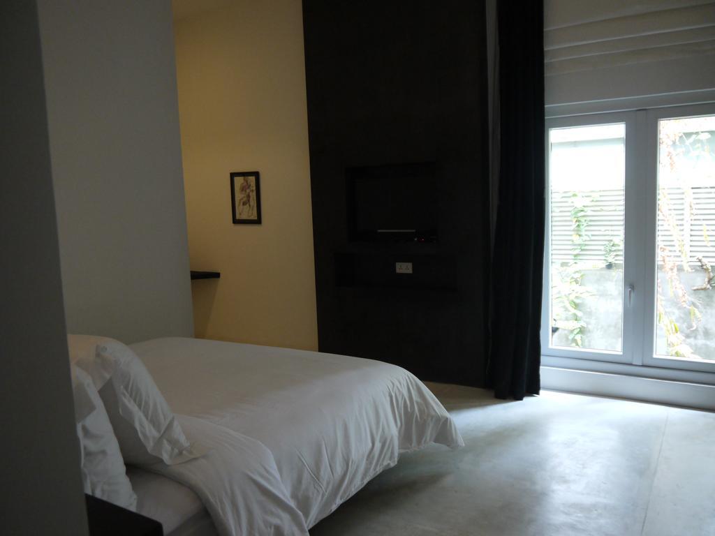 Arthur & Paul Phnom Penh Room photo